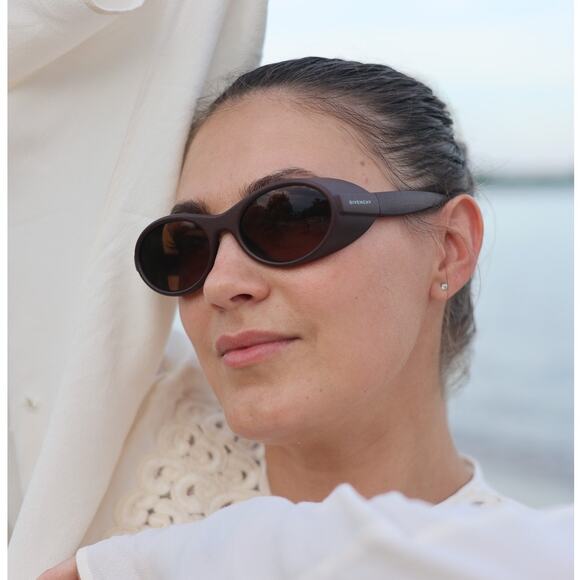 BRAND NEW Givenchy Sunglasses GV40065I 49J Dark Brown/Roviex Unisex - Picture 1 of 13